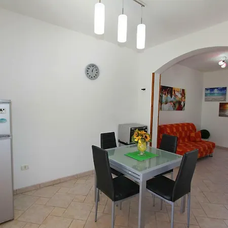 Holiday home Villetta Venere
